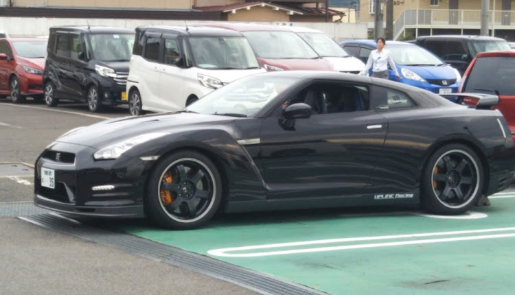 黒色のR35 GTR