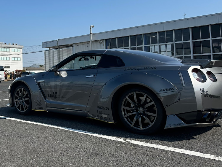 リバティウォークのGTR R35