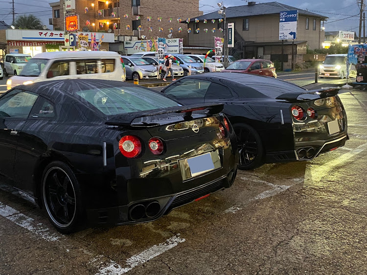 2台のGTR R35