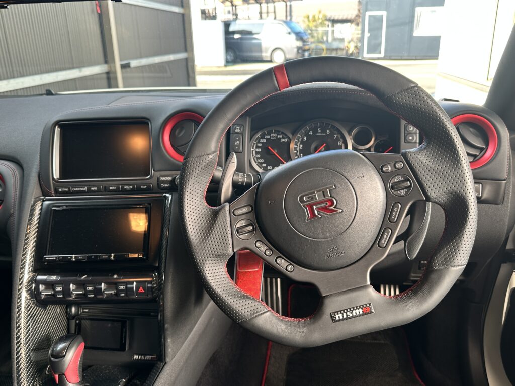 R35 GTR中期ハンドル NISSAN GT-R R35 前期、中期用 後期化ステアリング改 – パン君の